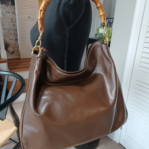 Gucci Classic Leather Bamboo Bag - Picture 3 of 16